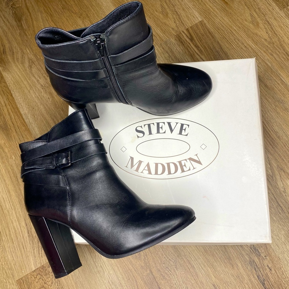 Steve Madden Rollens Booties Size 10
